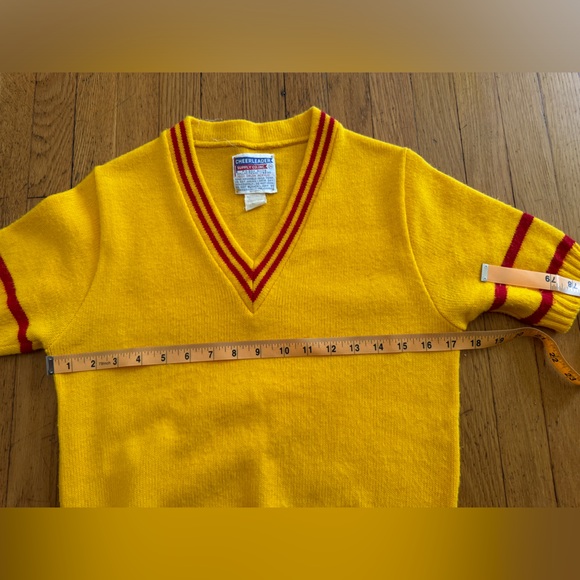 Vintage Cheerleading Uniform - Picture 5 of 8